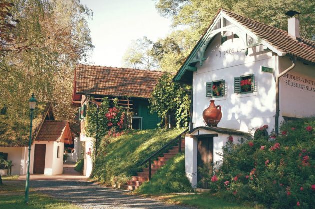Weinmuseum u. Uhudler Vinothek, Moschendorf Burgenland, Weinmuseum u. Uhudler Vinothek, Moschendorf