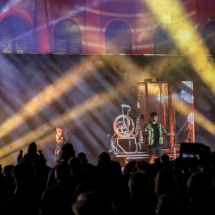 Fab Fox | Show: Magischer Stunt der Superlative am 23. Oktober vor dem Schloss Schönbrunn