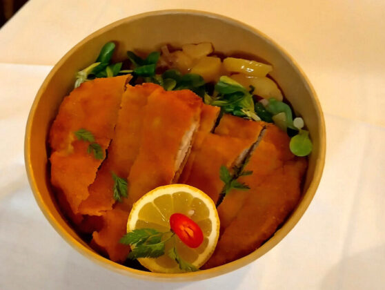 Schnitzi-Bowl, perfekt zum Mitnehmen Gasthaus Zur Mitzitant Wien | Schnitzi-Bowl