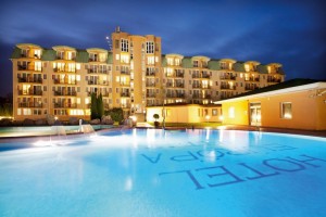 Pool bei Nacht • © Hotel Europa fit