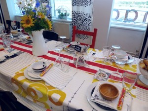 Gedeckte Tafel bei der Katalogpräsentation