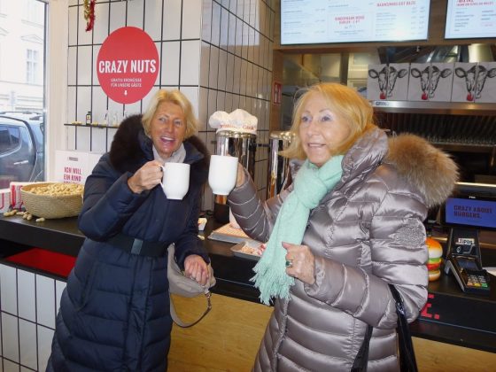 „Rinderwahn am Markt“, Wiener Naschmarkt · Die Punschsaison hat begonnen