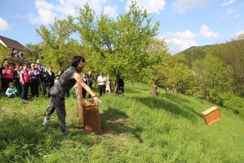 Struktur & Organismus, Aki Sasamoto, Performance »It‘s hard to relate to you,« 2013