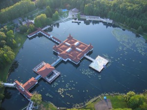 Der größte natürliche Thermalsee der Welt • © Tourinform Hévíz