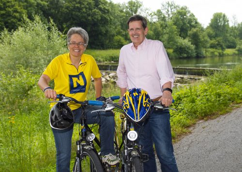 Tourismuslandesrätin Dr. <sup>in</sup> Petra Bohuslav und Prof. Christoph Madl, MAS (GF der Niederösterreich-Werbung) unterwegs am Traisentalradweg.