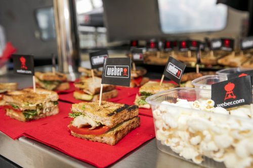 Popcorn vom Grill & Vollkorn-Sandwich mit Grillgemüse