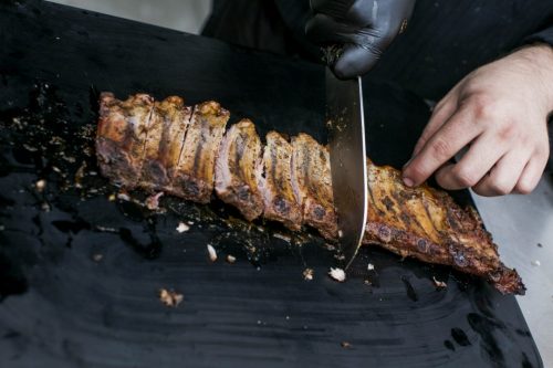 Spareribs mit Ananas-Whisky-Sauce & BBQ Glasur im Hickoryrauch