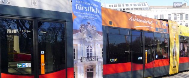 Wiener Straßenbahnen mit Weinviertel-Branding