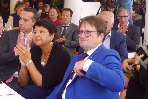 Bundeskanzler Christian Kern, Wirtschaftsstadträtin Renate Brauner und Wien Work Geschäftsführer Wolfgang Sperl bei der Eröffnung der Firmenzentrale