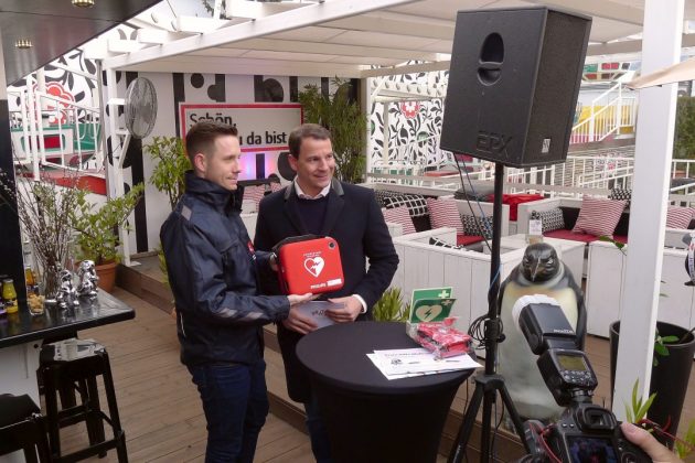 Wiener Prater 2018 · Defibrillator am Calafatiplatz (Blumenrad)