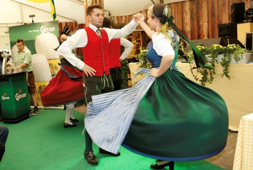 Trachtentanzgruppe Die Rossecker Wiener Wiesn Fest 2013 – Trachtentanzgruppe Die Rossecker