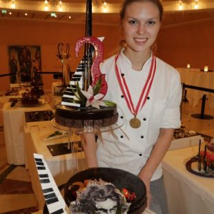 Bundeslehrlingswettbewerb der Konditoren 2019 · 1. Platz · Anna Heidenreich, Kurkonditorei Oberlaa (Wien)