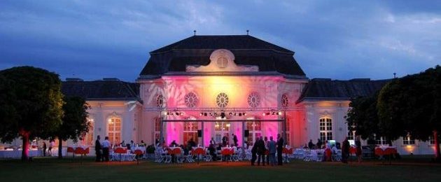 Conference Center Laxenburg Aussenansicht abend