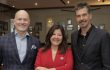 Aktion „Erlebe Deine Stadt“ feiert Premiere in Wien – Christian Lerner (Initiator), Gözde Eren (General Manager Andaz Vienna) und Gregor Kadanka (Geschäftsführer der Mondial Gruppe)