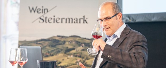 MasterClass Tasting Steirische Riedenweine 2020 · MasterClass Tasting Steirische Riedenweine 2020 · Alte Uni in Graz · Gruppenbild · Weinakademiker DI Johannes Fiala