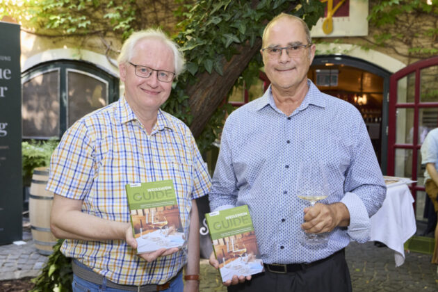 Johannes Fiala (rechts) und Sommelier-Ikone Adi Schmid (links) 