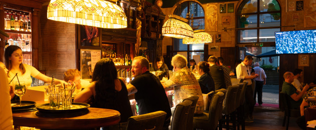 Wiedereröffnung des Shebeen Irish Pub x Rinderwahn