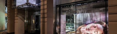 Biomorphism von Iris van Herpen im Swarovski Kristallwelten Store Wien